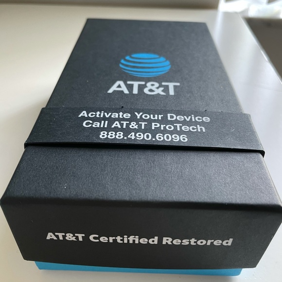 New Unlocked Iphone 11 Pro 256gb - Picture 3 of 10